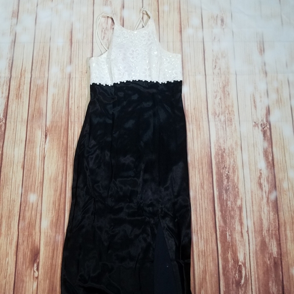 Vintage 5.7.9 Gown Dress Spaghetti Strap Thigh Slit Front Opening Size 3 - Picture 4 of 11